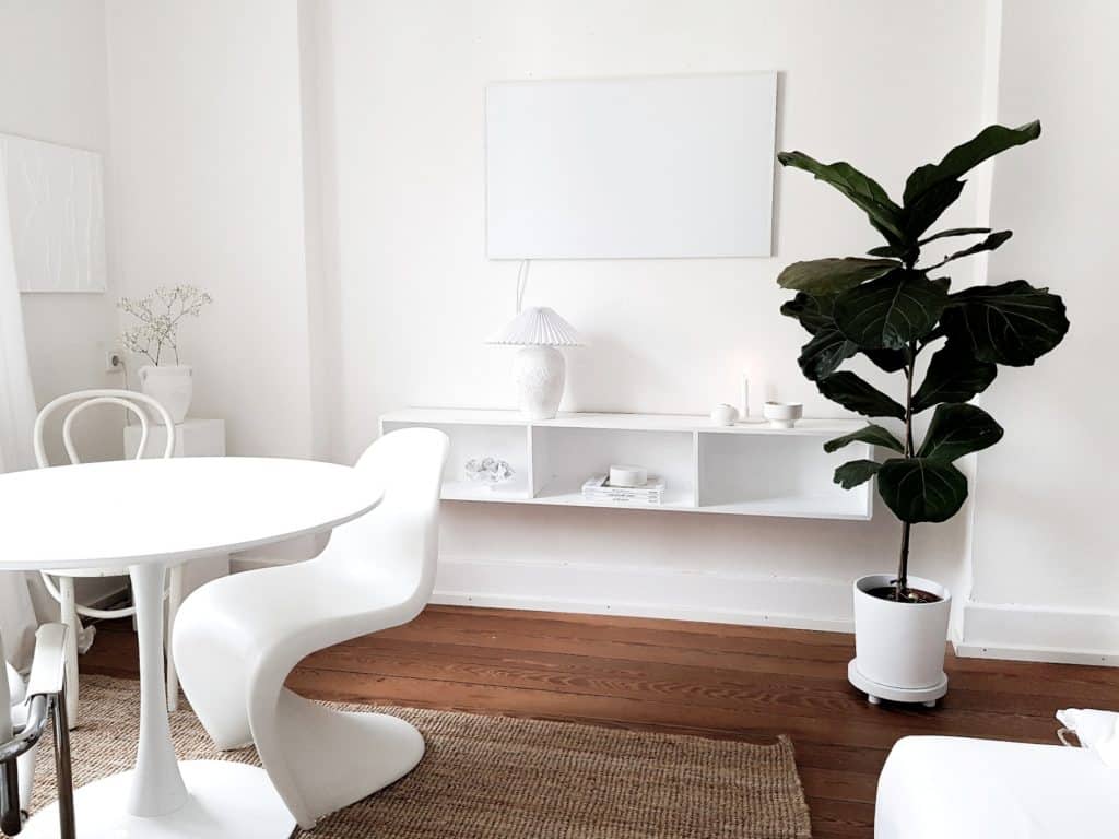 Infrarotheizung im Wohnzimmer montiert